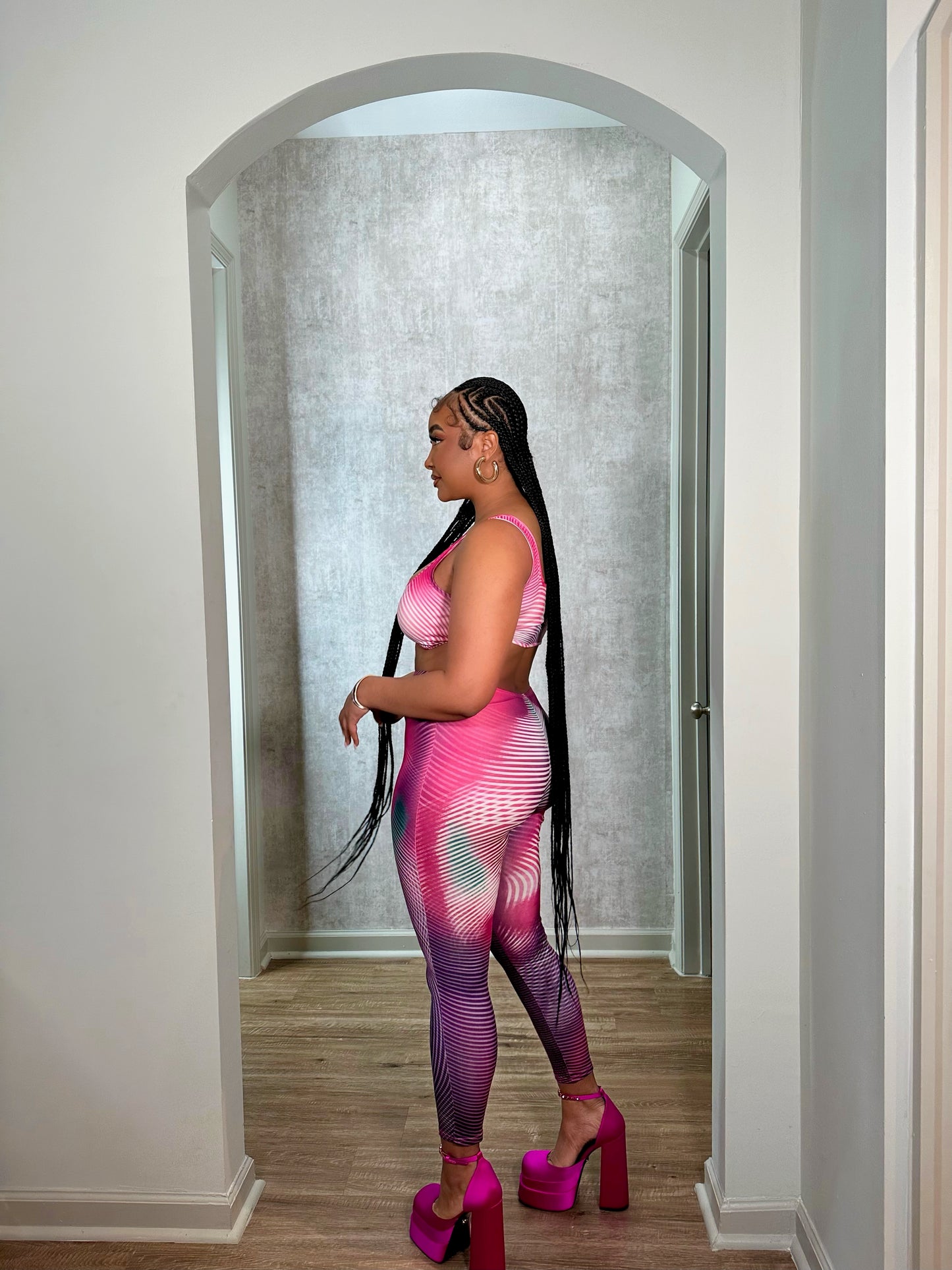 Aura (pink)